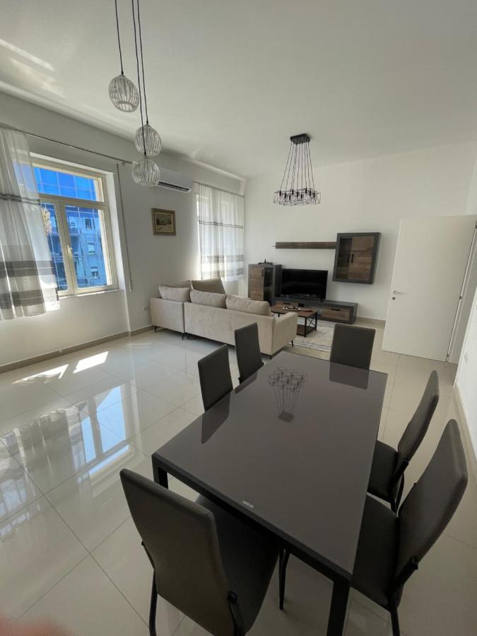 Westwood 2Bd Apartments Durres Bagian luar foto